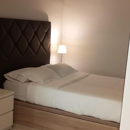 Apartamentos Marina Beach บาเลนเซีย ภายนอก รูปภาพ